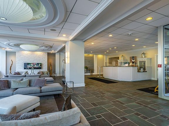 4th image of 2200 Victory Pkwy APT 1204