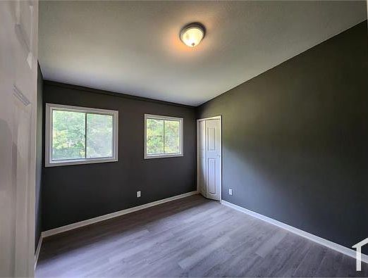 3rd image of 3211 Alida St