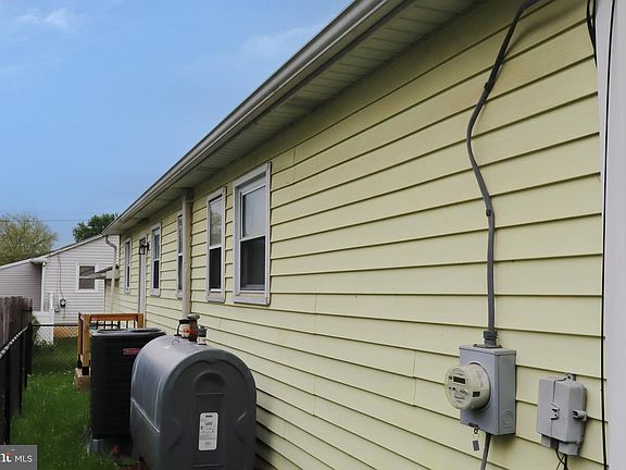 5th image of 1203 Osbourne Ave
