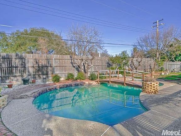 2nd image of 6709 Manila Ave