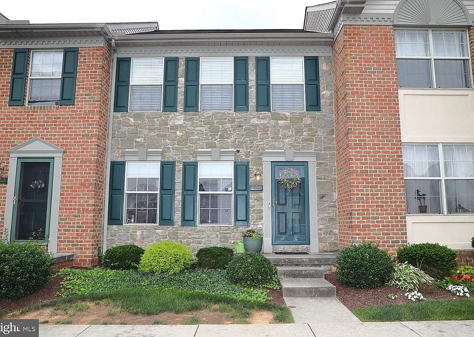 1st image of 224 Cobblestone Ln