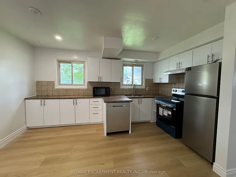 928 Upper Gage Ave — Photo 4