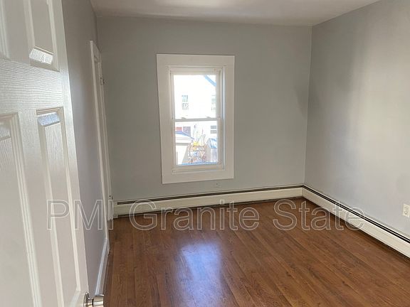 2nd image of 38 Kinsley St Unit B