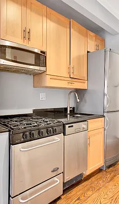 Rented by REAL New York | media 4