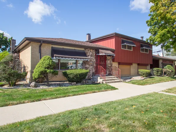 10656 S Rhodes Ave, Chicago, IL 60628