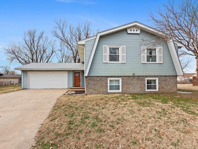 6 N Breeze Ct, Valley Center, KS, 67147