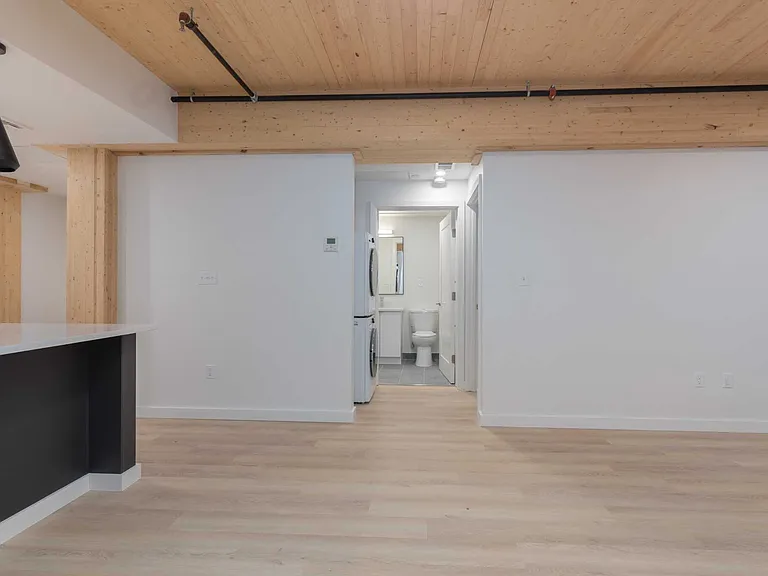 E Lenox St — Photo 10