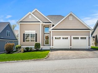 7 Catalpa Rd, Salem, NH 03079