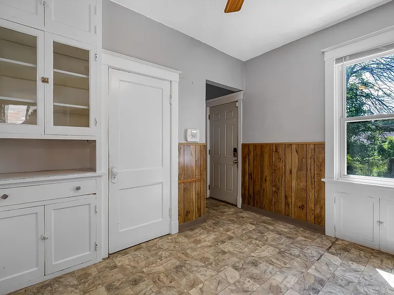 1223 Gruner Pl — Photo 26