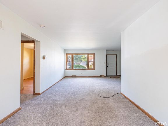 4th image of 1134 W Lakecrest Dr
