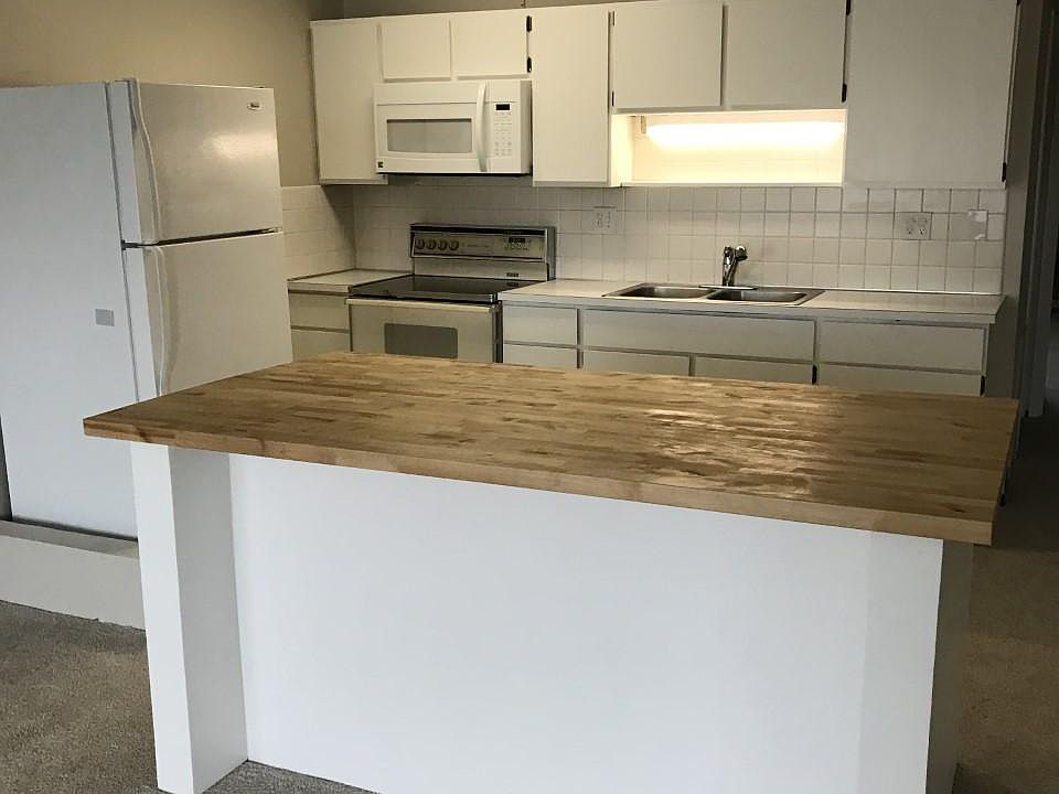 2nd image of 2331 E Market St APT 517