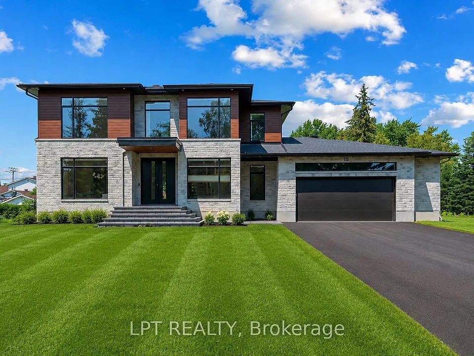 15 Briggs Ave