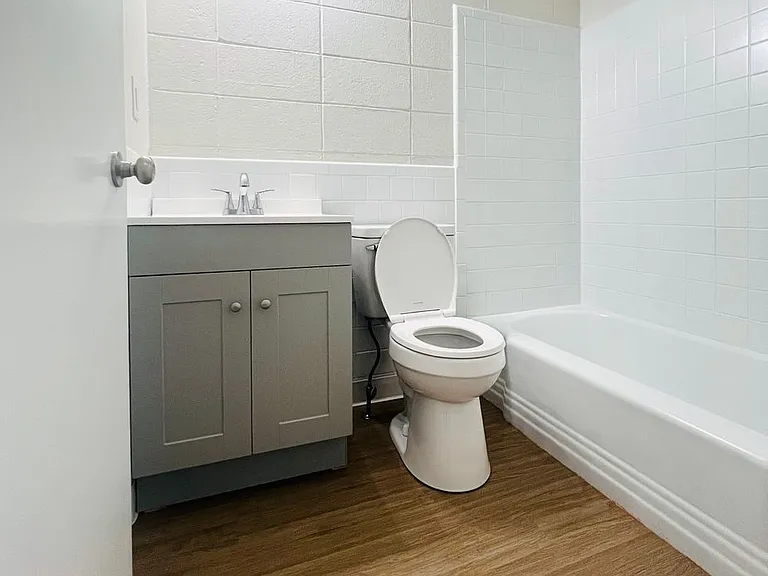 1710 Broad Street — Photo 7