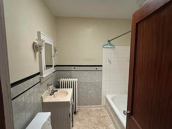3rd image of 1144 Arcade St #1
