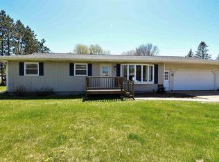 1020 Lakewood Ln, Wisconsin Rapids, WI 54494