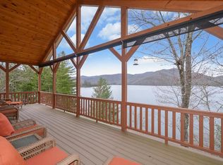 237 Arrowhead Pt W, Topton, NC 28781