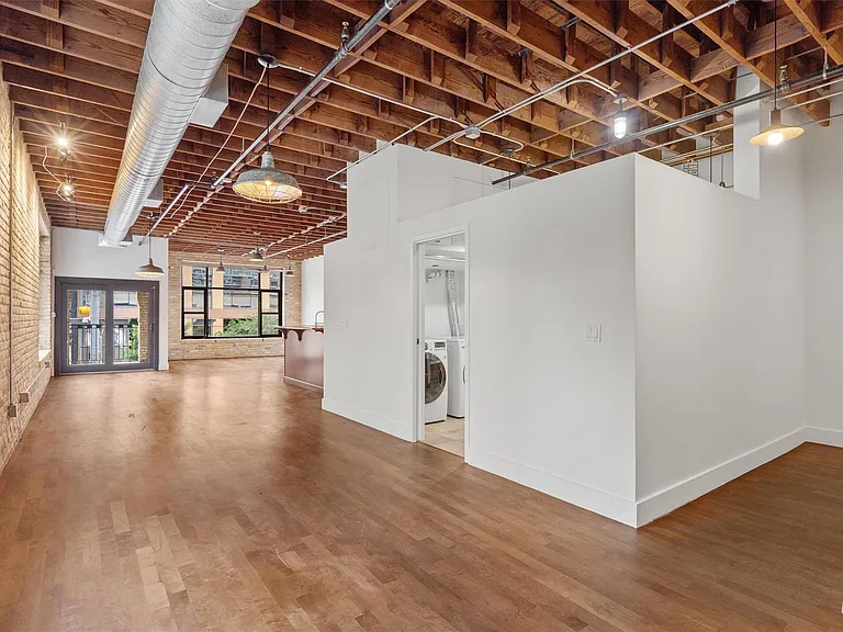 411 Brazos St #224 — Photo 25
