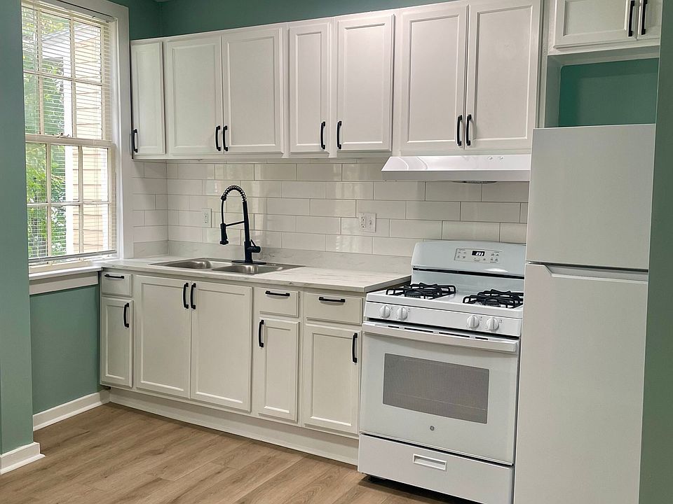 Newly Renovated Kitchen