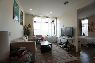 Rented by Rennit Inc.