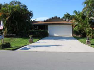 1881 SW Oakwood Rd, Port Saint Lucie, FL 34953