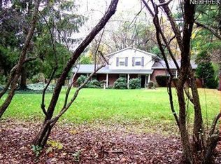 859 Spring Water Dr, Akron, OH 44333