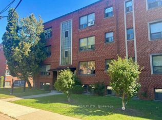 11 Anglesey Blvd #110, Toronto, ON M9A3B2