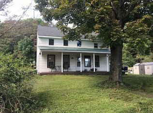 181 Autumn Leaves Rd, Starlight, PA 18461