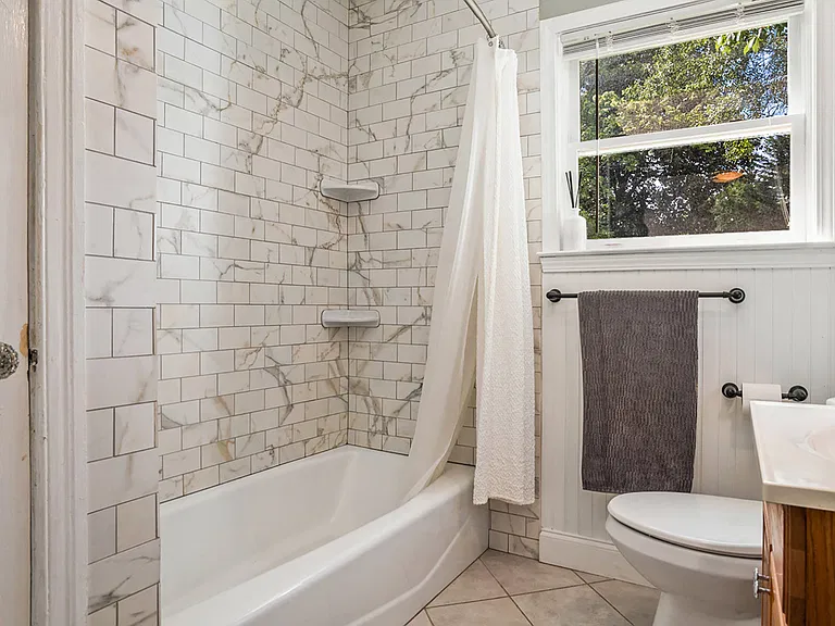 2263 Sanford Rd — Photo 14
