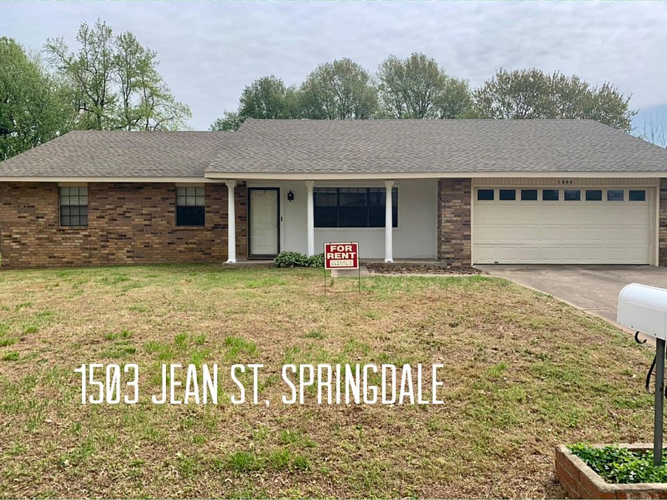 1503 Jean St. Lovely brick home