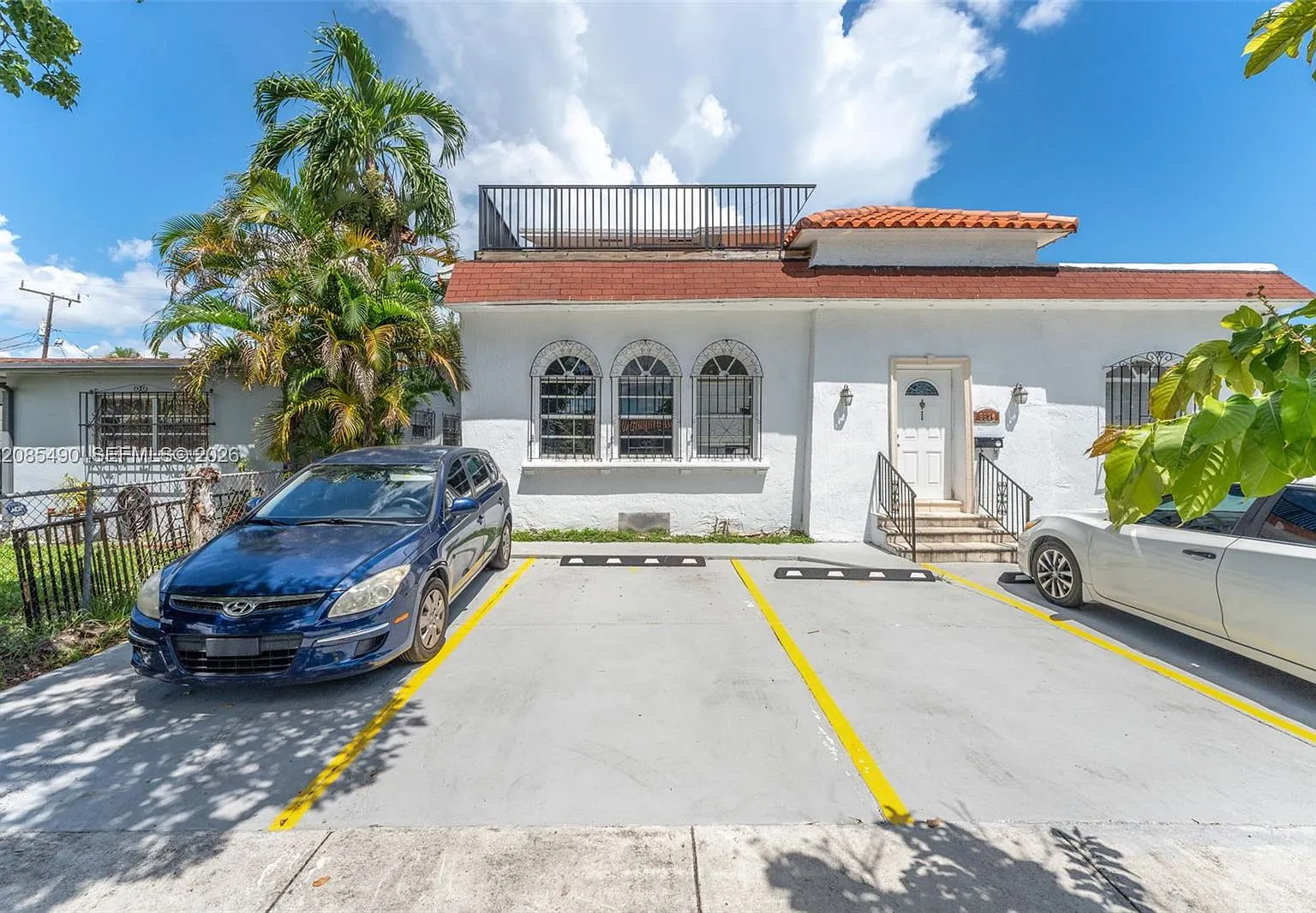 Tamiami Highlands — Photo 1