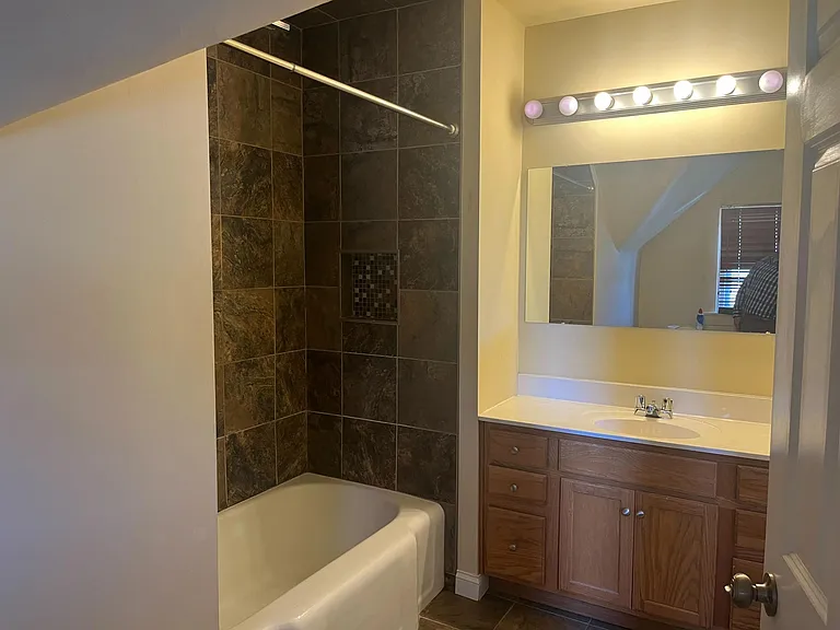2841 N Front St #5 — Photo 9