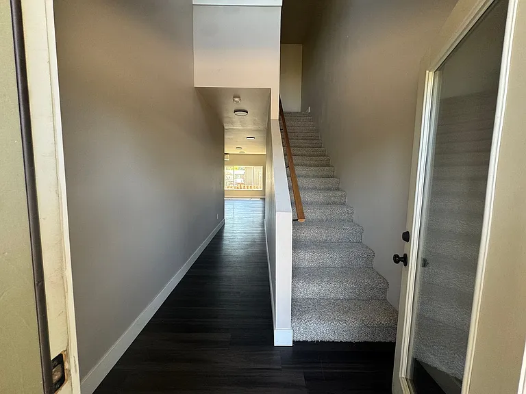 144 Allison Ave — Photo 3