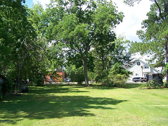 5th image of 360 E Pungo Street