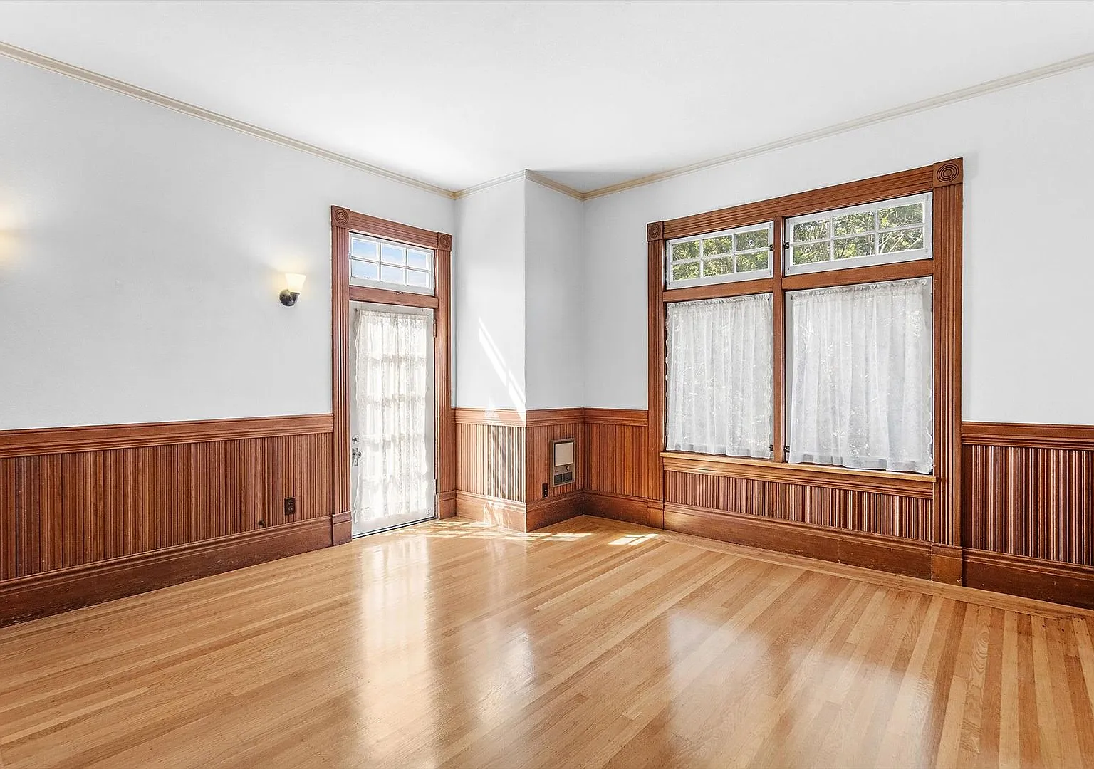 1236 Sherman St. #4 - Studio | 1 bath | Garden level in Gold Coast — Photo 3