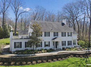 14 Old Smith Rd, Tenafly, NJ 07670