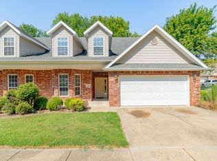 485 S Pierremont Dr, Fayetteville, AR 72701