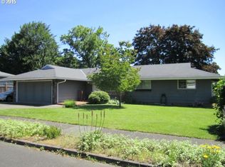 824 SE 156th Pl, Portland, OR 97233