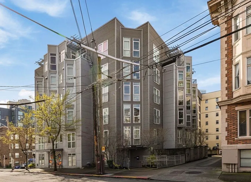103 Bellevue Ave E #302A