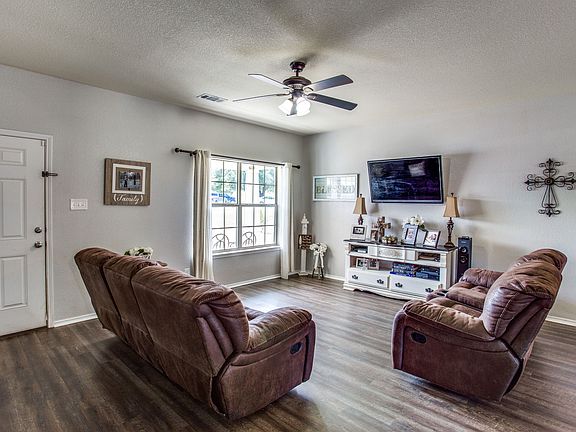 205-toowoomba-ln-weatherford-tx-High-Res-4.jpg