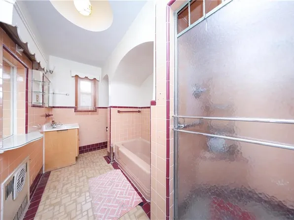 4715 Bedford Avenue image 22 of 35