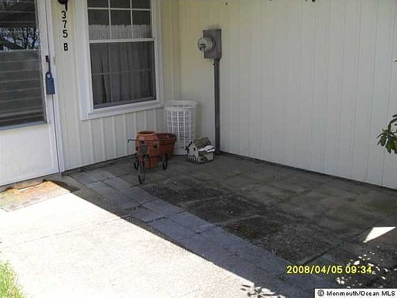 5th image of 375 Chatham Court #B