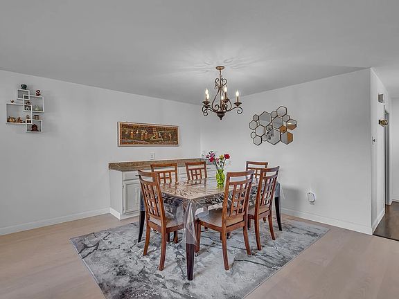 4th image of 6433 Southpoint Dr