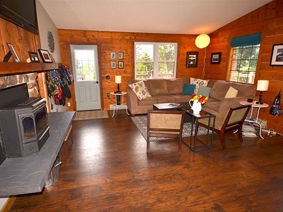 Living Rm & Fireplace
