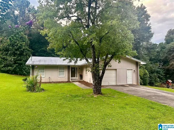 106 Park Ln, Weaver, AL 36277