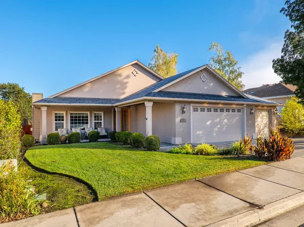 1231 Poppy Ridge Dr, Eagle Point, OR 97524