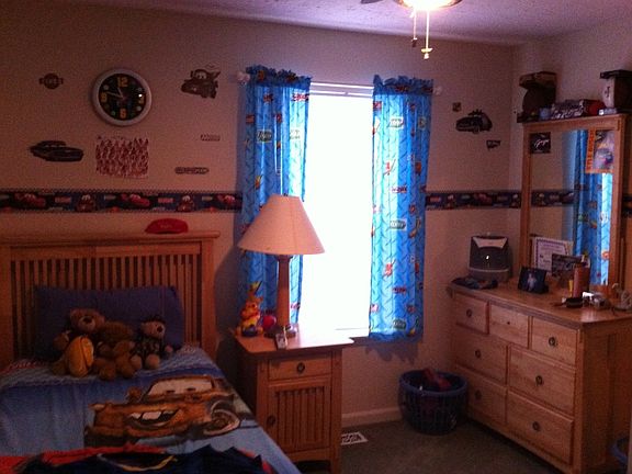 5th image of 21267 Scarborough Dr
