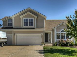 21898 Lincoln Ter, Spring Hill, KS 66083