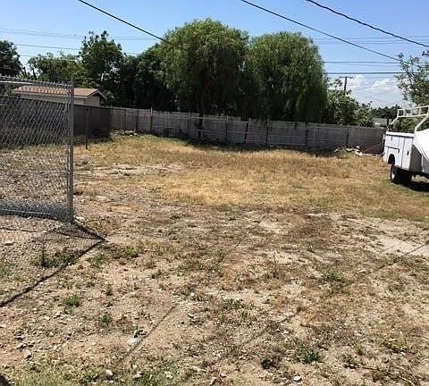 4th image of 15843 Los Cedros Ave