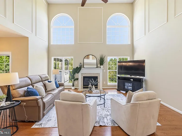 21916 Bellair Ct — Photo 10