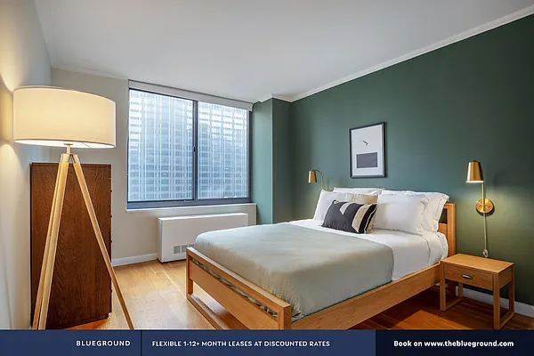 Rented by The Blueground | media 12